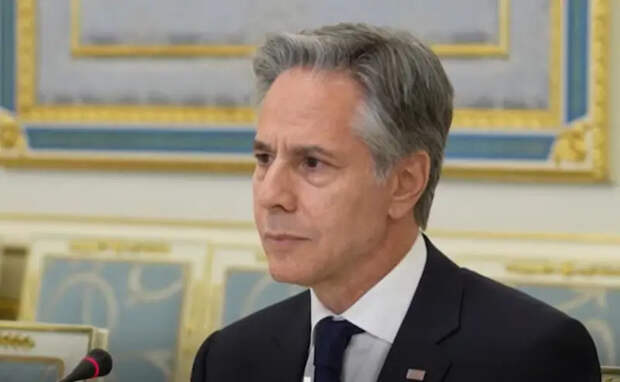 Вместо обещания принять в НАТО Блинкен в Киеве пообещал 10-летние гарантии безопасности