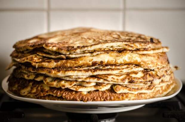 Для готовки блинов на Масленицу на всю семью петербуржцы потратят 406 рублей