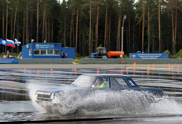 Олдтаймер ралли на автодроме ФСО олдтаймер, ралли, ретро автомобили