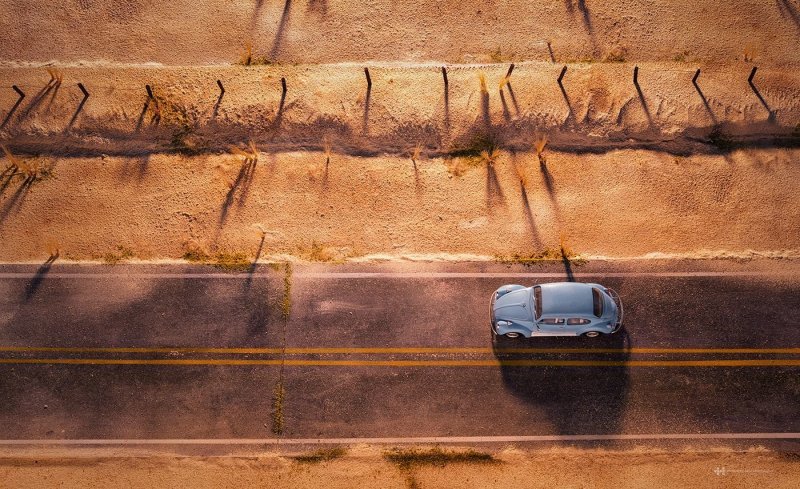 Реалистичный фотографии с игрушечным Volkswagen Beetle от фотографа Феликса Эрнандеса beetle, volkswagen, Феликс Эрнандес, авто, моделизм, фотограф, фотография, эффект