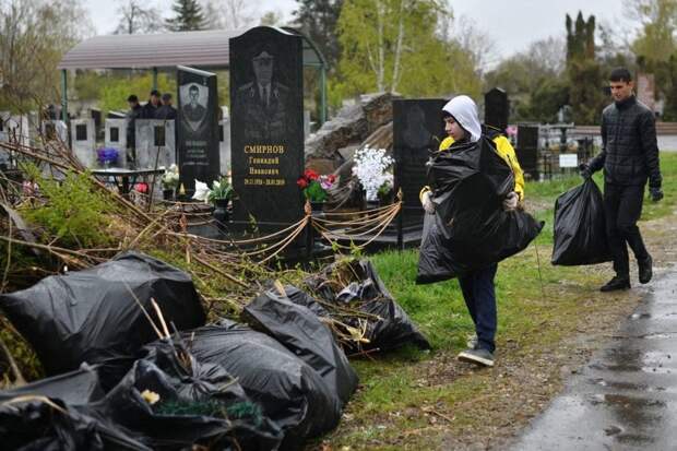 Молодёжь Майкопа присоединилась к акции «Экологический десант волонтёрских отрядов»
