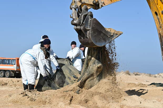 Эколог предупредил о последствиях нового разлива нефти у Анапы