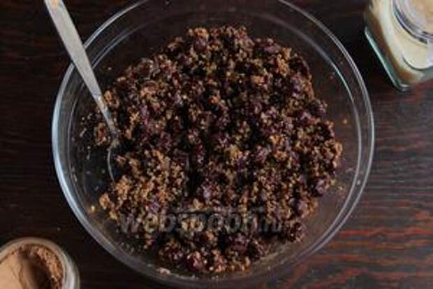 Тщательно перемешать. Начинка безумно вкусная.