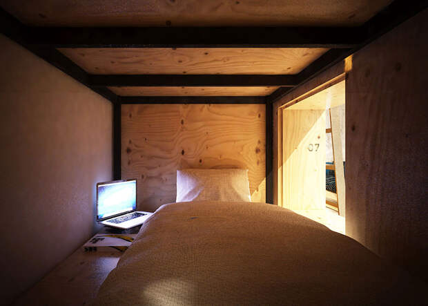 library-hotel-book-bed-tokyo-6