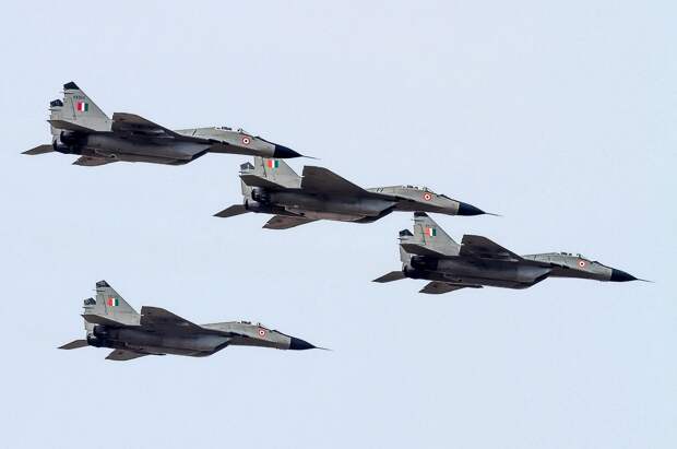 https://c.wallhere.com/photos/b6/79/mig_29_Indian_Air_Force-61856.jpg!d