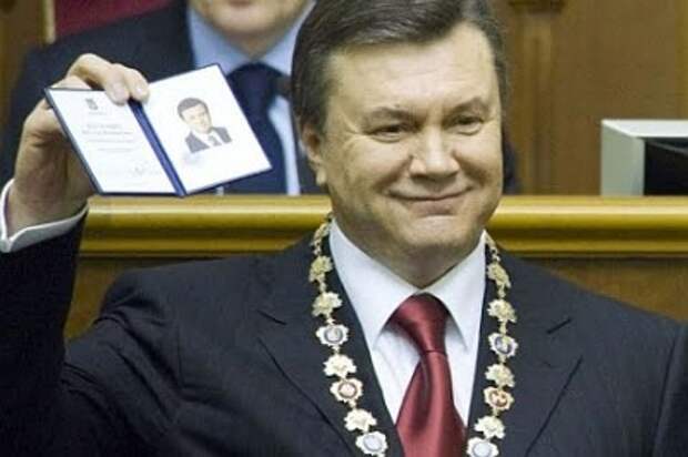 У Януковича отобрали булаву: власть боится реванша?
