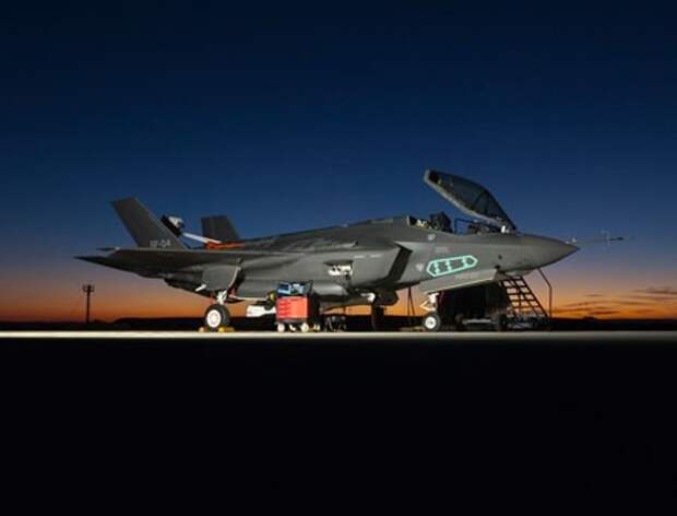 Провал Пентагона: почему F-35 останется второсортным истребителем за $460 млрд