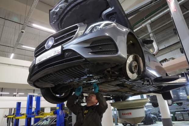 Россияне назвали худших советчиков по вопросам ремонта машин