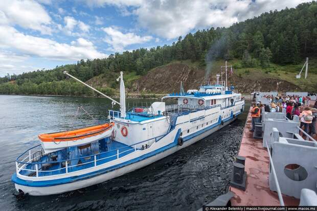 Необычная электричка на берегах Байкала байкал, россия