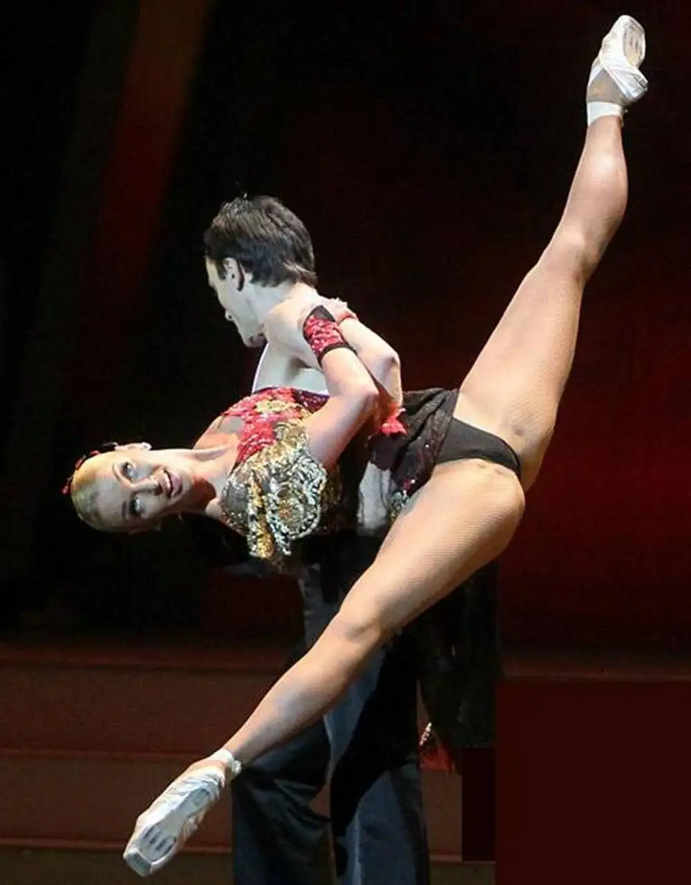 Анастасия Волочкова балет шпагат