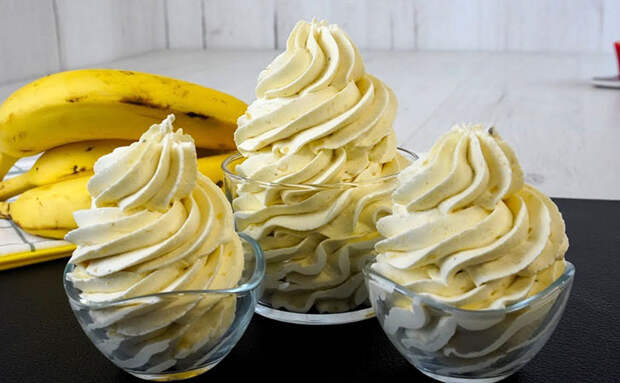 Очень густой банановый крем без сахара. Подходит для тортов и любых пирожных