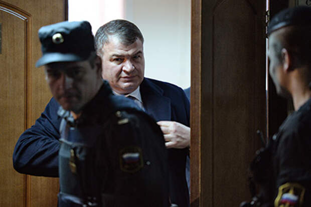 Госдума отказалась расследовать деятельность Сердюкова на посту министра Госдума отказалась расследовать деятельность Сердюкова на посту министра