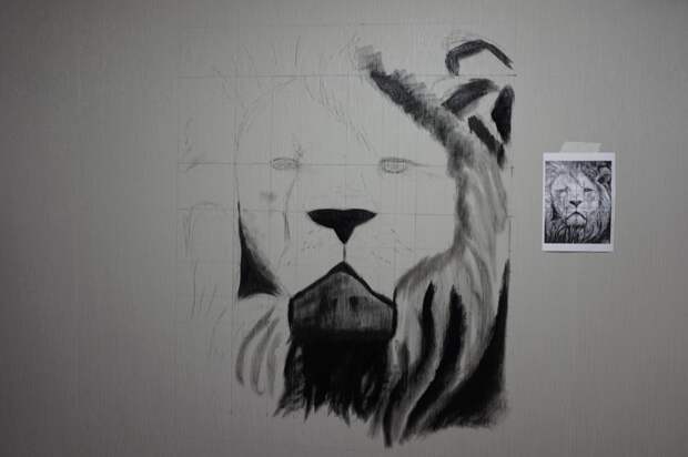 Рождение льва на стене декор, рисунок красками