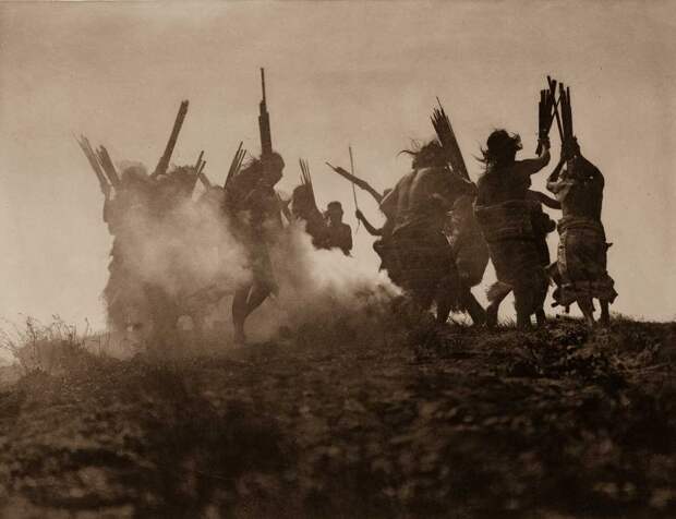 1904-1924 годы: Жизнь североамериканских индейцев в фотографиях Эдварда Кёртиса