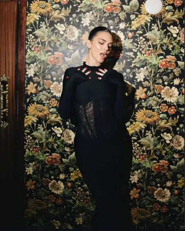 Кендалл Дженнер в Dilara Findikoglu