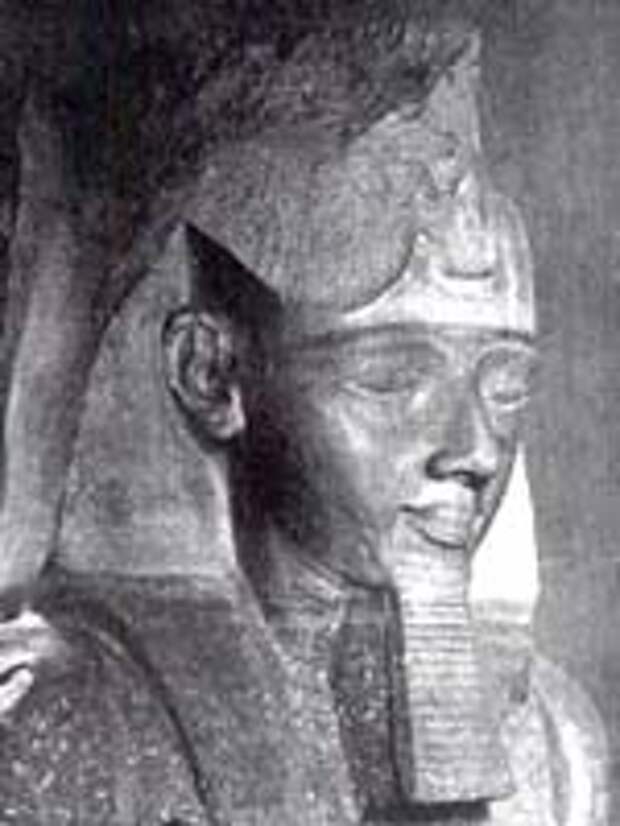 Фараон с красными волосами Рамсес II (1292-1225 гг. до н.э.)
