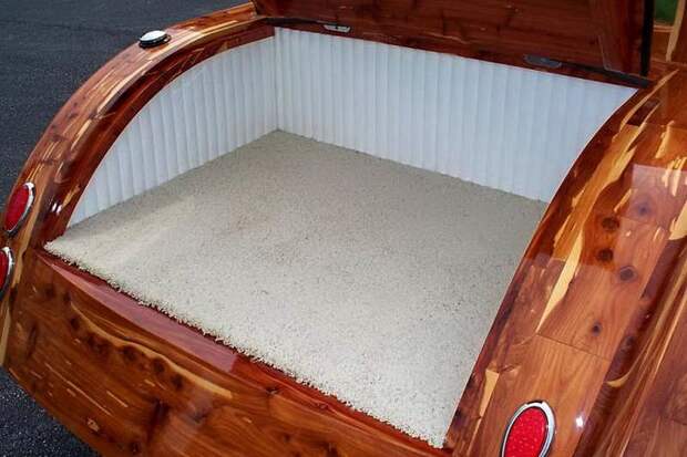 Сборщик мебели собрал и автомобиль! (22 фото)