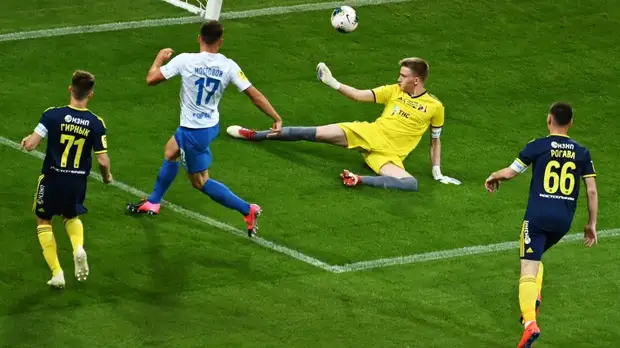 Агент Сафонов сравнил голкипера «Ростова» Попова с Акинфеевым