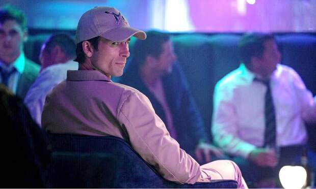 «После смерти мужа объявился внебрачный сын и претендует на наследство. Можно ли его проигнорировать?»