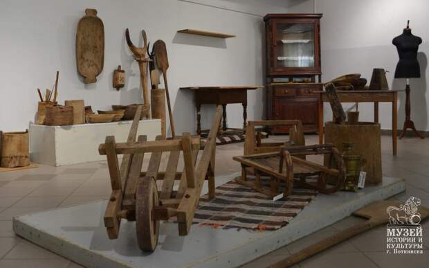 Воткинский музей истории и культуры принимает на хранение старинные предметы быта