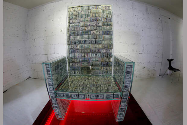 Money-Throne