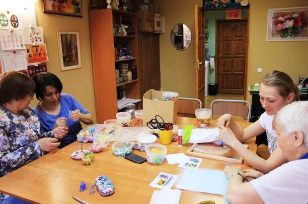 Клуб для мам: бесплатные занятия по рукоделию организовали в Северном Фото предоставлено центром «Норд»