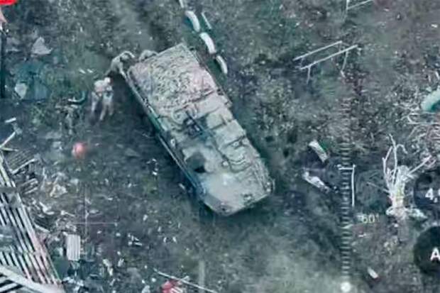 Американские БТР M1126 Stryker продолжают бесславно сгорать на Украине