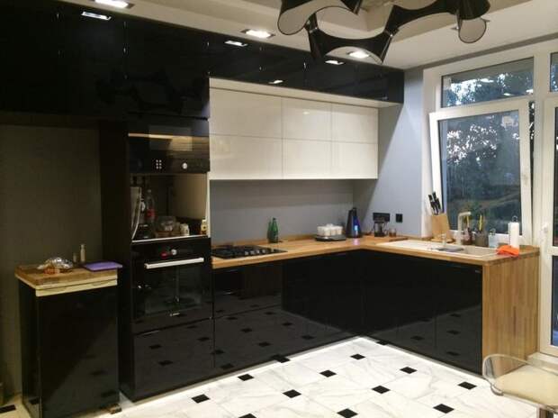 Кухня-гостиная,встроенная техника Bosch, кухня Scavolini.