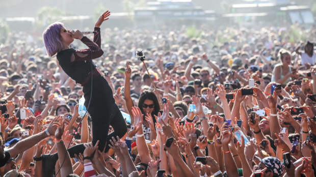 Alice Glass of Crystal Castles performs at the HARD Summer festival in Los Angeles, California on August 4th, 2013.