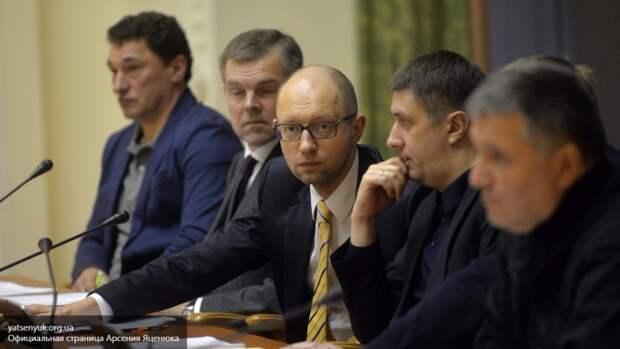 Отставка правительства Украины: кролик, медвежонок, лошадка и ослик