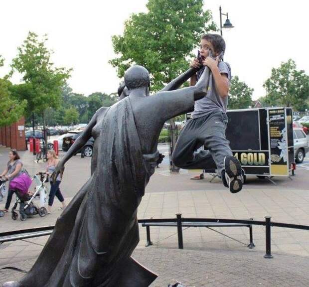 как надо фотографироваться с памятниками