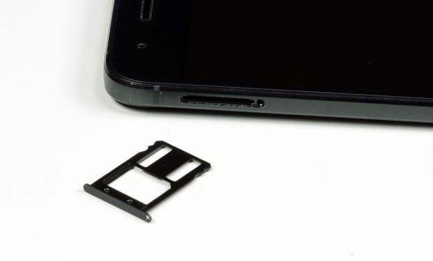 Huawei Nexus 6P - заглушка для SIM-карты