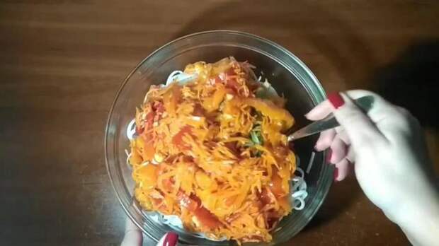 Очень вкусная рисовая лапша с овощами. кулинария, видео рецепт, рисовая лапша, с овощами, длин, длиннопост, фотография, видео