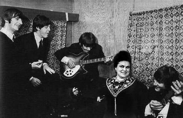 skulptura-istoriya-sovetskoy-bitlomanii-izvestnye-i-ne-ochen-pamyatniki-the-beatles-na-territorii-byvshego-sssr_9 skulptura-istoriya-sovetskoy-bitlomanii-izvestnye-i-ne-ochen-pamyatniki-the-beatles-na-territorii-byvshego-sssr_9