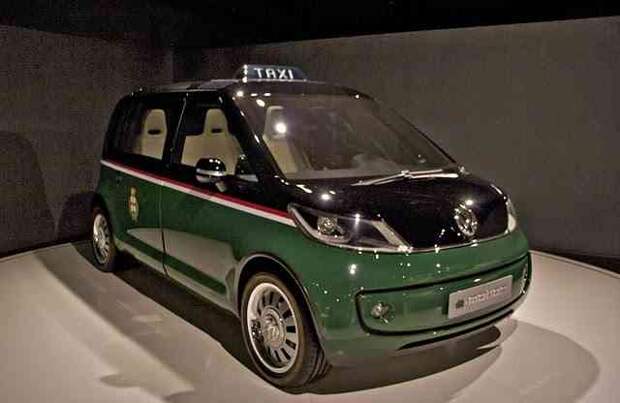 Музей авто истории в турине, италия. (трафик)