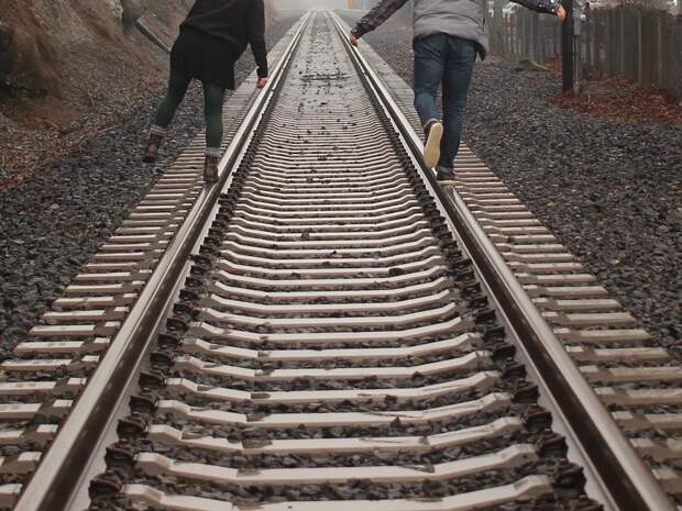 Сбежавшую из дома 15-летнюю школьницу сняли с поезда в Челябинске