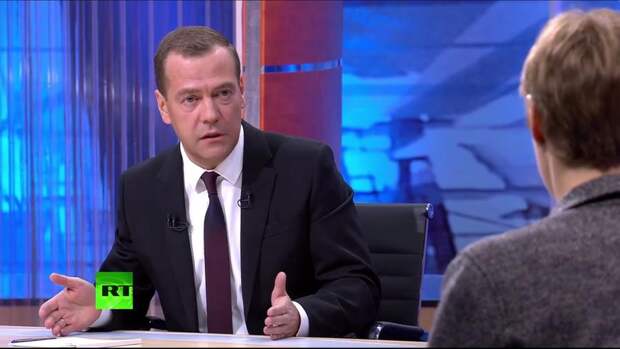 Дмитрий Медведев: То, что социальные расходы падают, а военные растут, — миф