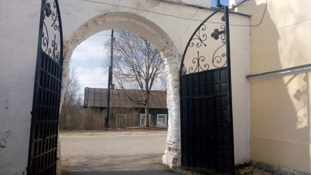 В Тверской области из-за коронавируса опустел древнейший монастырь в Торжке