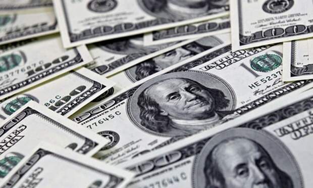 One hundred dollar notes