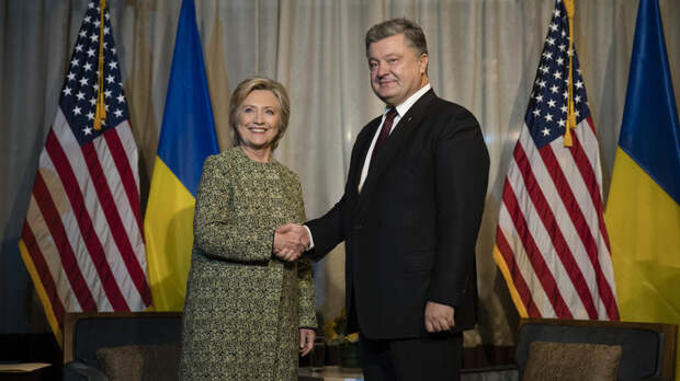 Пранкеры от имени Порошенко обсудили с Клинтон Украину и выборы в США