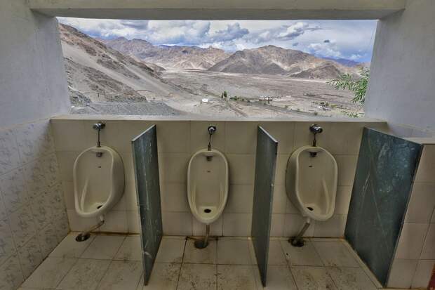 Самые живописные туалеты в мире