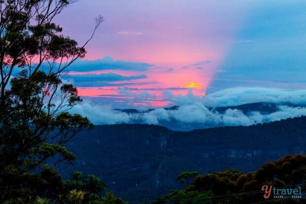 Sunrise in the Binna Burra Mountains in Lamington National Park, Gold Coast Hinterland, Australia