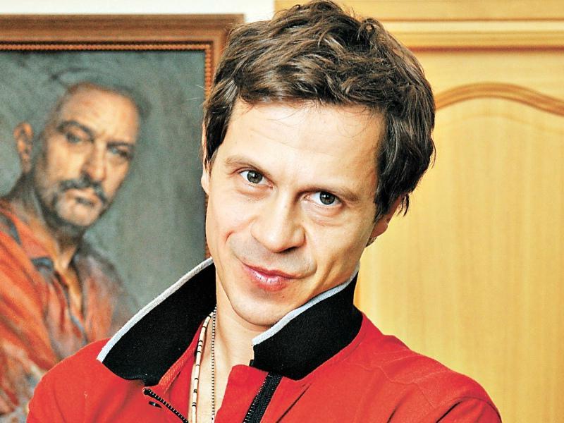 Они не красавцы, но их все обожают: звезды, покорившие женские сердца