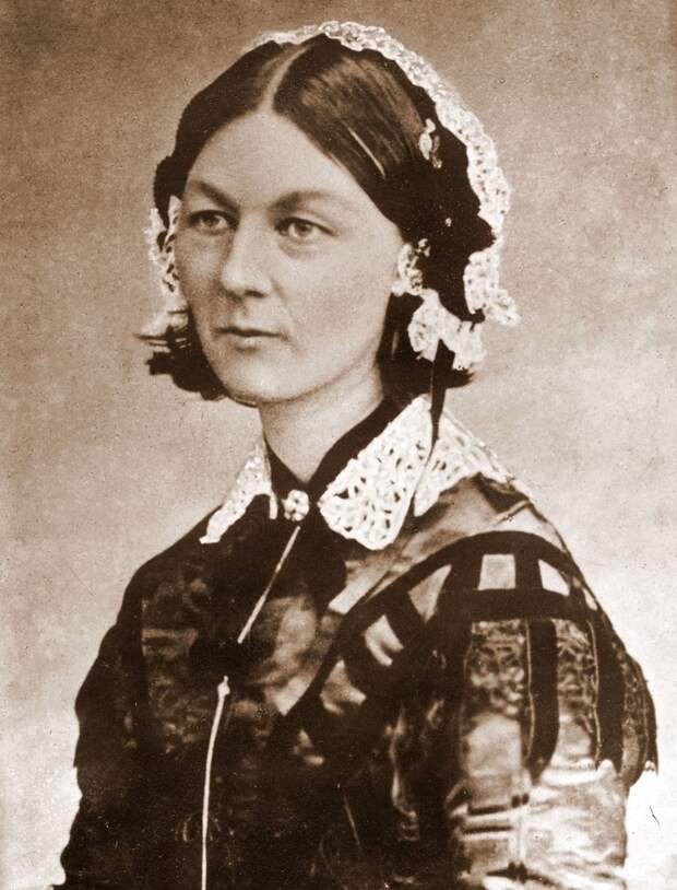Florence_Nightingale_CDV_by_H_Lenthall.jpg