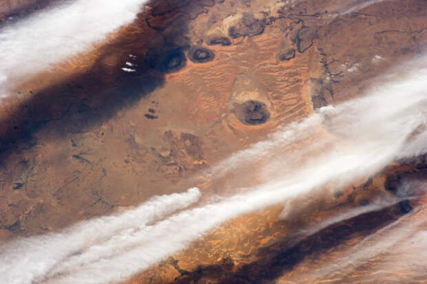 NASA ко Дню Земли показало лучшие снимки нашей планеты
