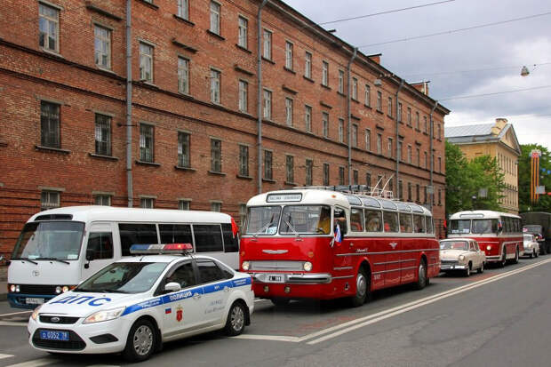 Парад ретро-техники в Санкт-Петербурге авто, общественный транспорт, парад, ретро автомобили