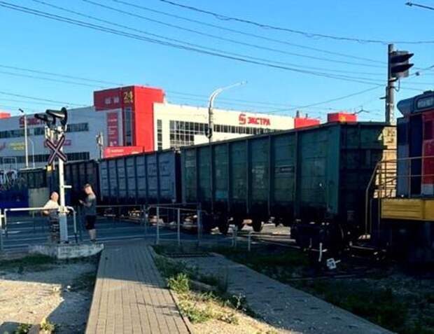 Товарный поезд сошел с рельсов в Новороссийске