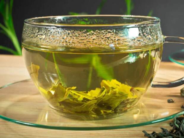 Биолог Бессонов: для тех, кто имеет проблемы с давлением, чёрный чай лучше зелёного