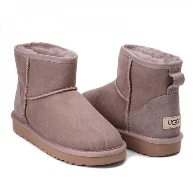 Светло-розовые ugg