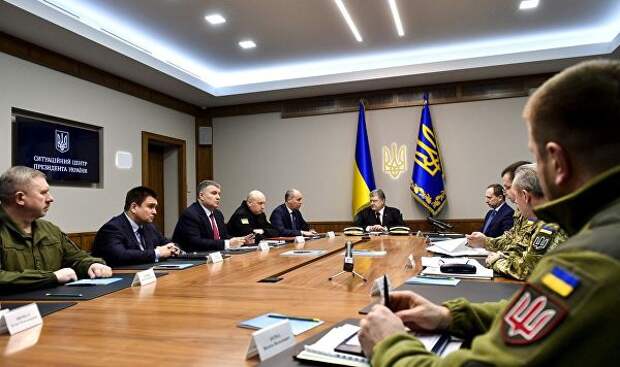 Президент Украины Петр Порошенко на заседании Военного кабинета в Киеве. 20 февраля 2018